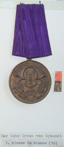 Der hohe Orden vom Dynamit, 3. Klasse in Bronze